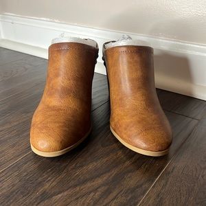 Brown heel boots